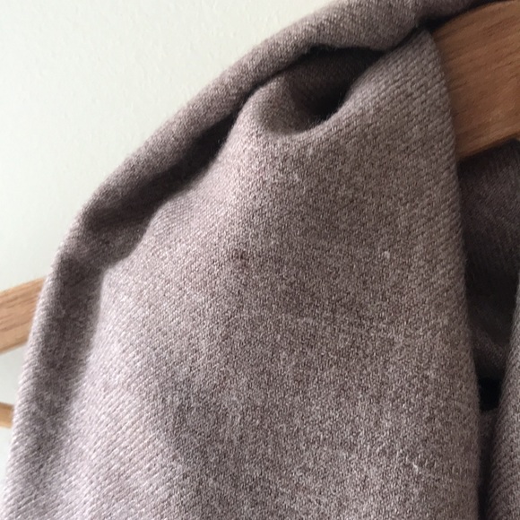 Wool shawl - Picture 3 of 6